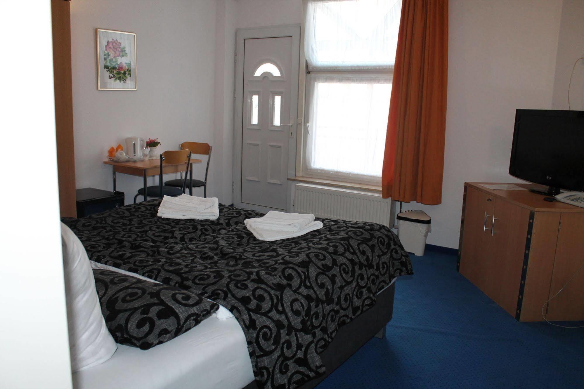 City Lounge Hotel Дюселдорф Екстериор снимка
