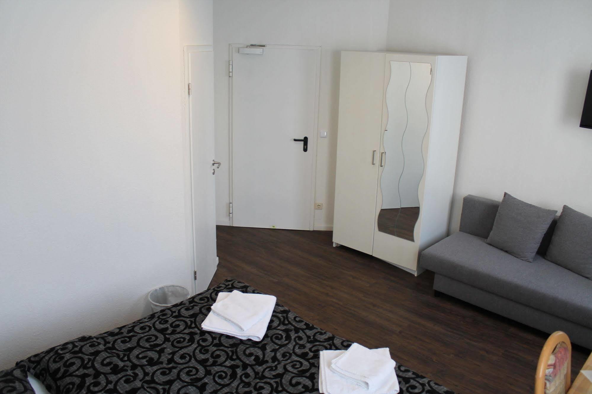 City Lounge Hotel Дюселдорф Екстериор снимка