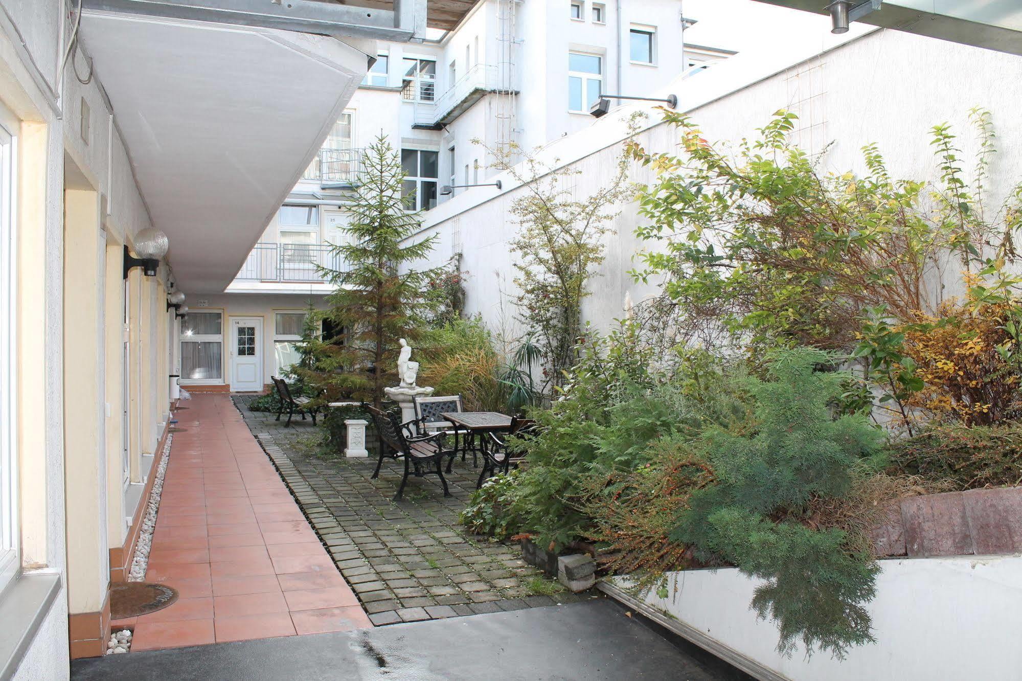 City Lounge Hotel Дюселдорф Екстериор снимка