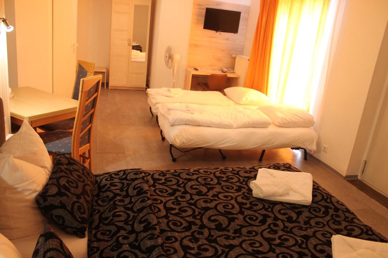 City Lounge Hotel Дюселдорф Екстериор снимка